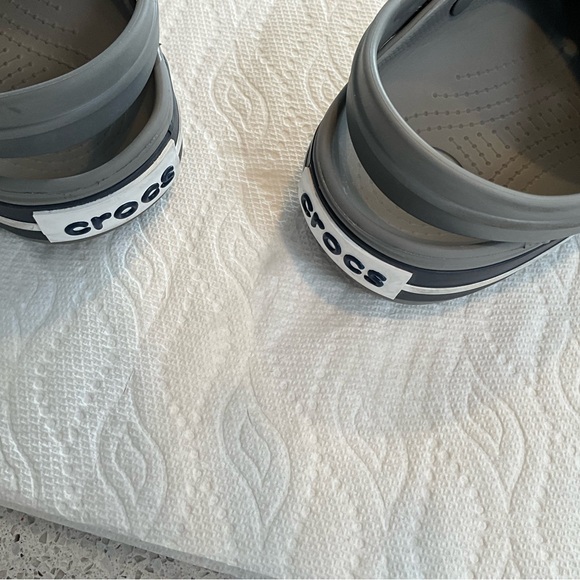 EUC Juniors Crocs (offers!) 😎 - Picture 6 of 10